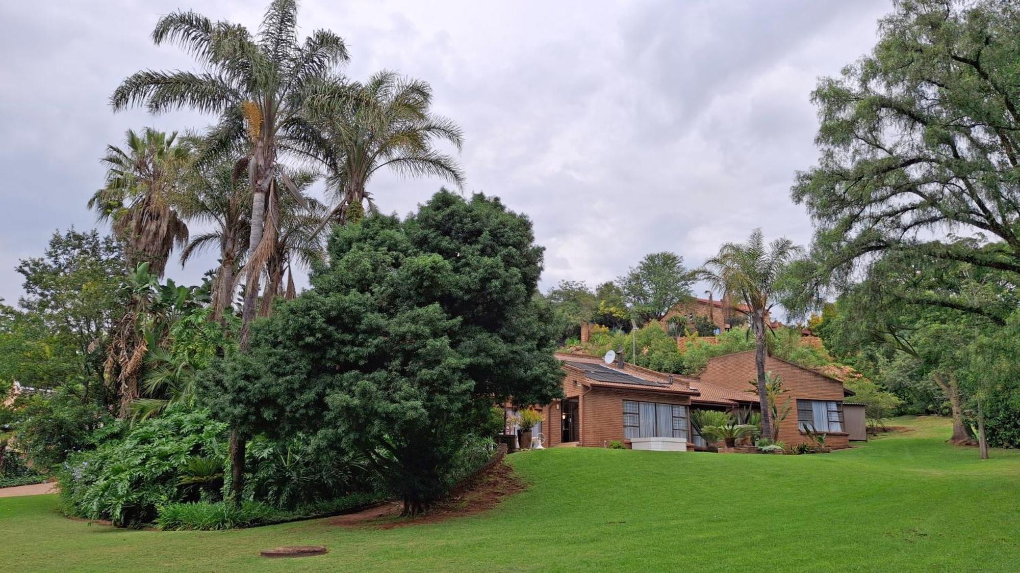 Cosy Connect Guesthouse Krugersdorp Exterior foto